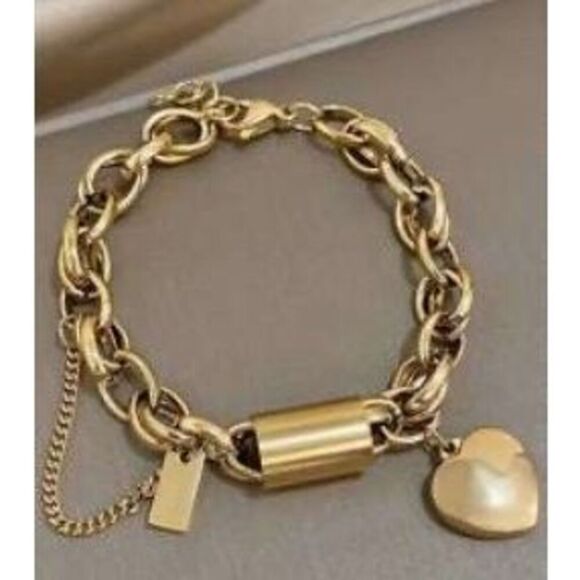 Heart Chain Bracelet - Picture 3 of 8